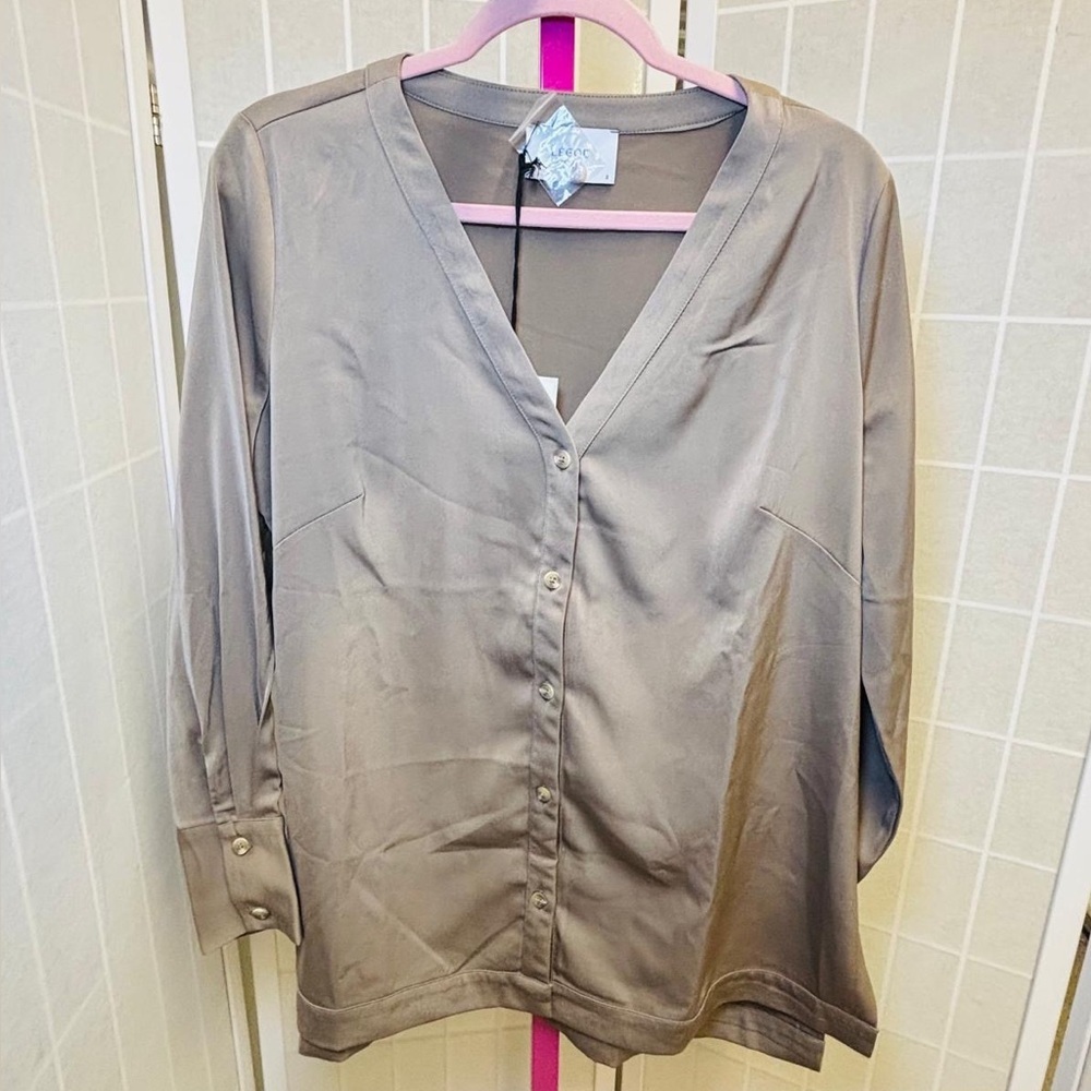 NWT LEGOE HERITAGE satin shirt mocha